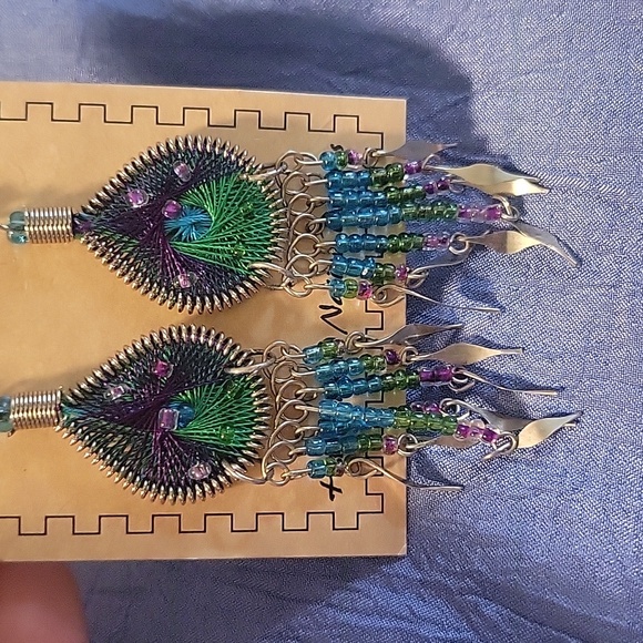 Spirit of Nature Dangle Earrings - Picture 3 of 4